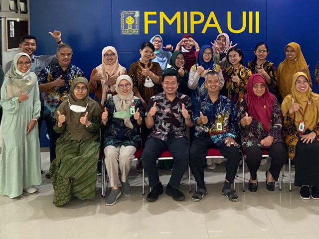 Kunjungan dan Implementasi Kerjasama Antara Poltekkes Kemenkes Yogyakarta dan Jurusan Farmasi UII