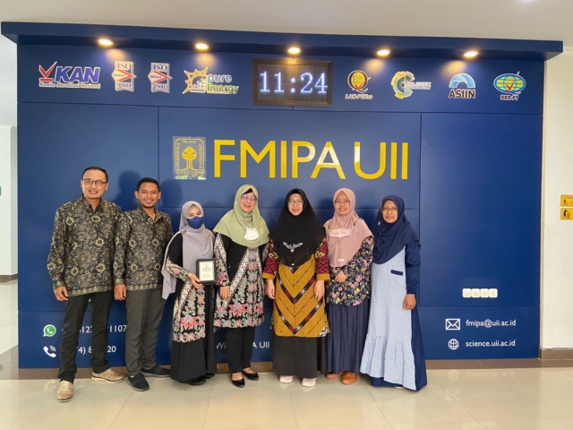 Jurusan Farmasi Menerima Kunjungan dari Sekolah Tinggi Farmasi Indonesia
