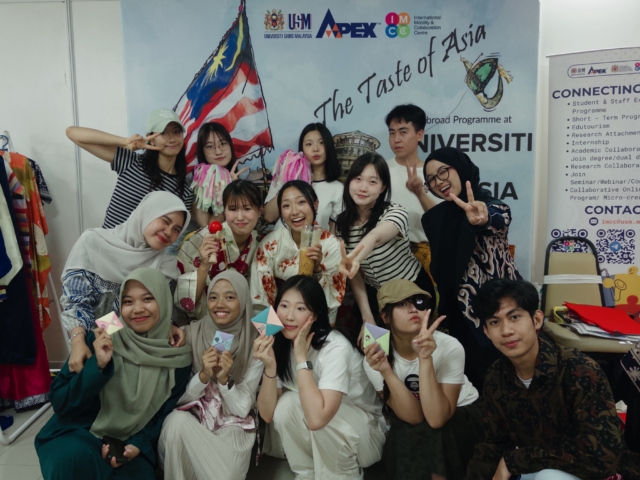 Farmasi UII Kirim Enam Mahasiswa Ikuti Exchange Satu Semester di Malaysia
